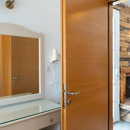 Calliope Maille Family House * Myrties