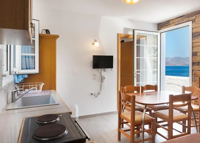 Calliope Maille Family House Myrties