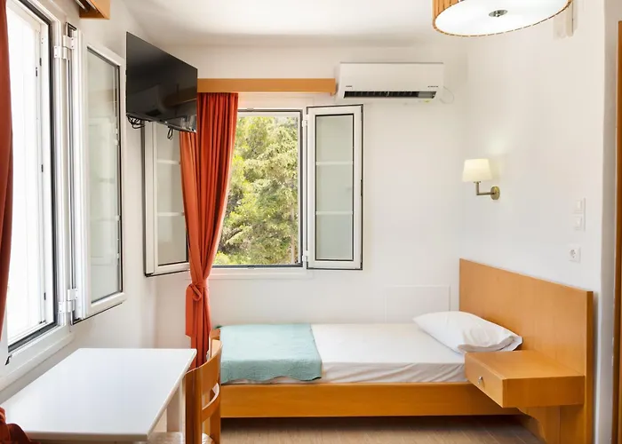 Calliope Maille Family House شقة Myrties